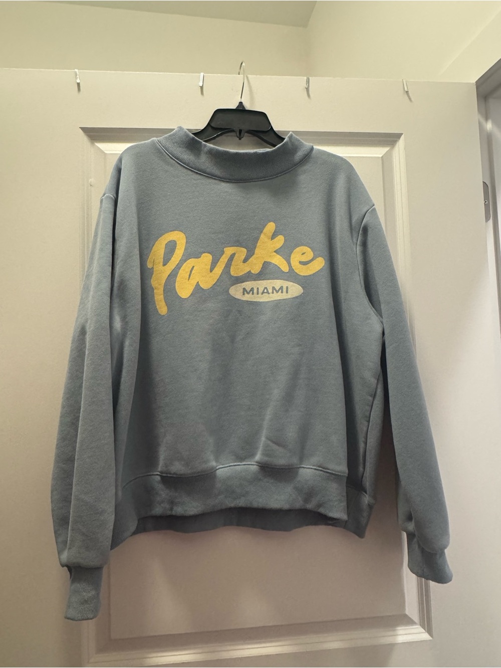 PARKE Miami Women's Light Blue Crewneck Sweatshirt SIZE L/XL
